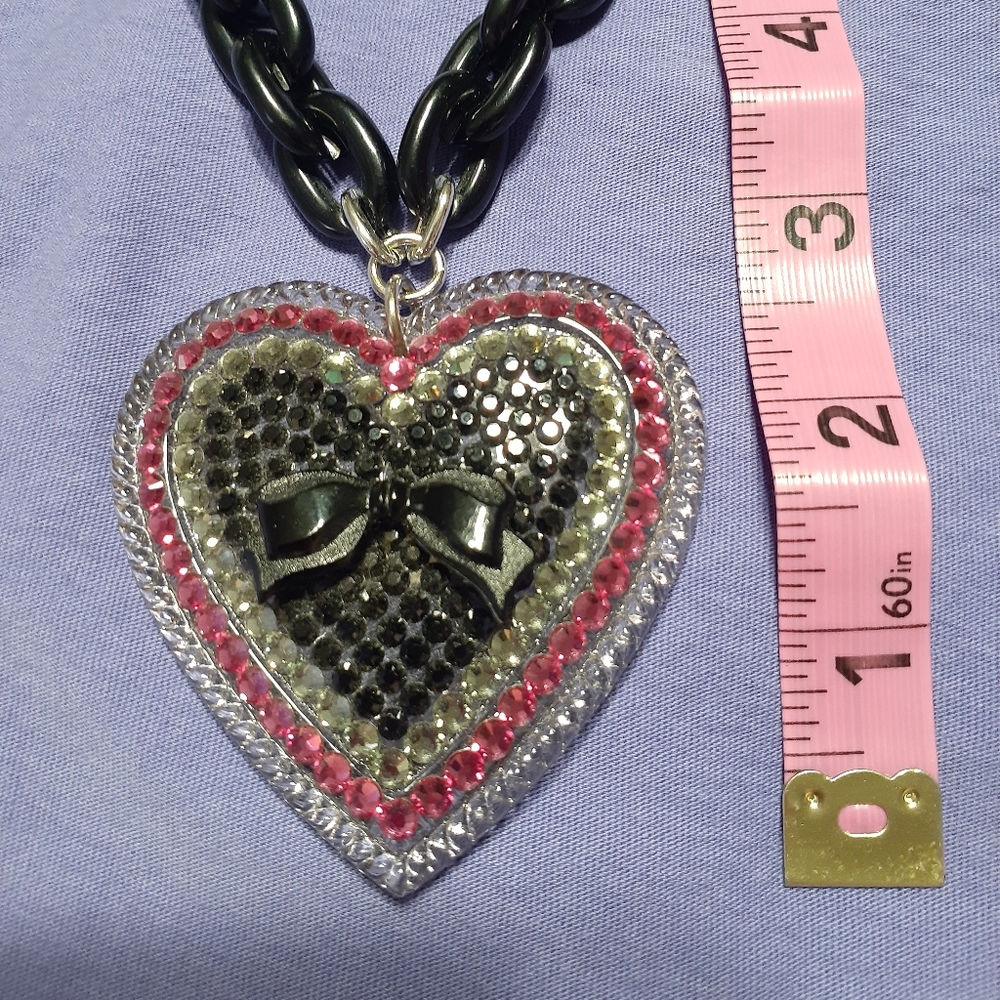 Vintage Tarina Tarantino big heart necklace *Super rare!* Pink, black crystal